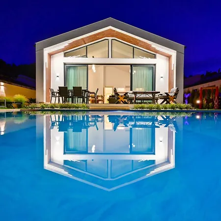 Odella - Luxury For 6 In Seydikemer Zorlar * פאטהיה